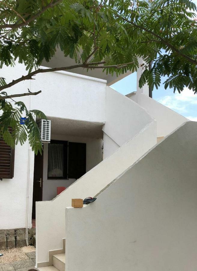 Apartman Zidak Vir Ngoại thất bức ảnh