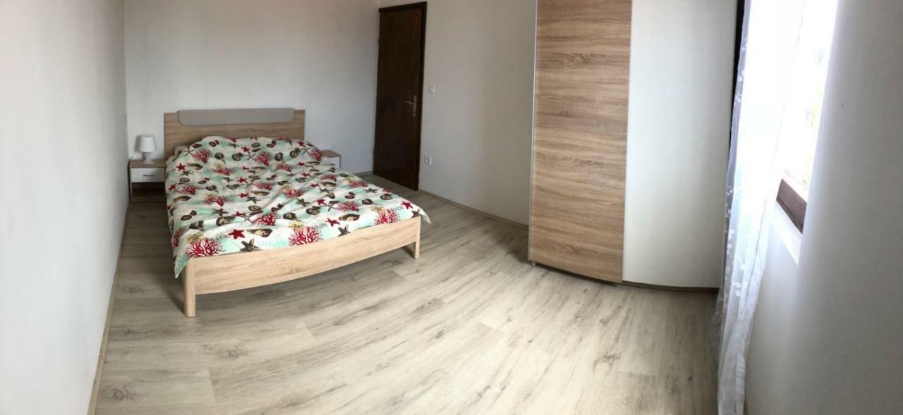 Apartman Zidak Vir Ngoại thất bức ảnh